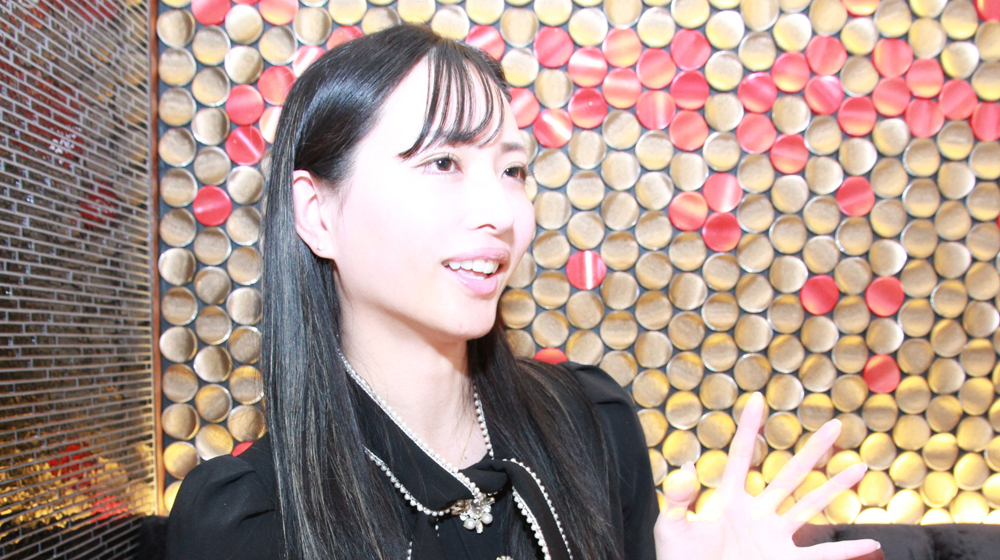 麻布十番スナック感覚ラウンジガールズバー「LA GAKU AZABU」のナナコさんの写真